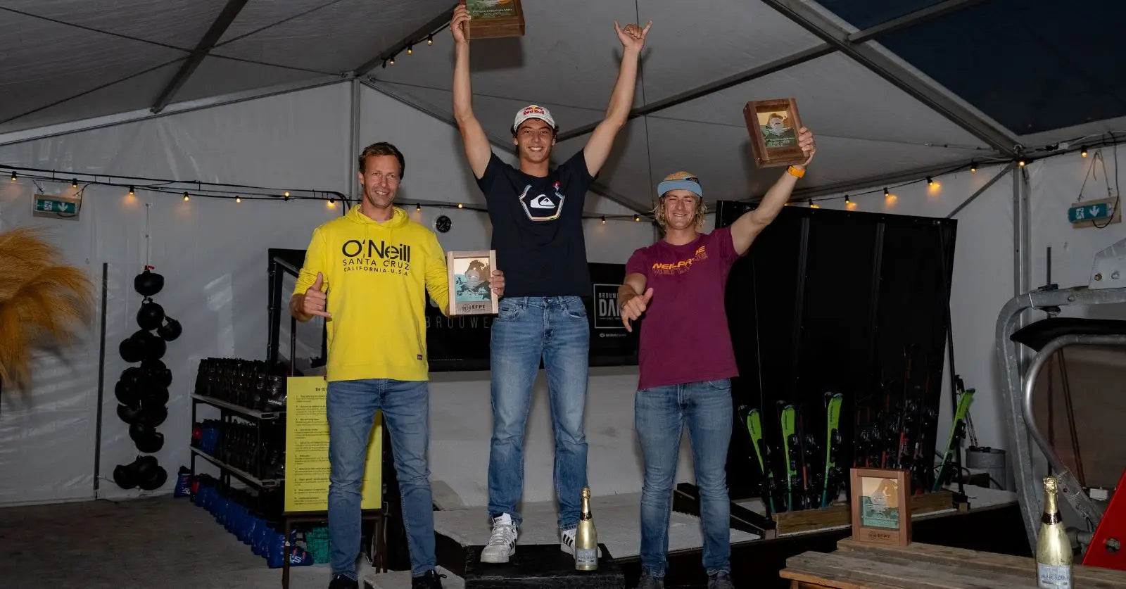 Yellow and black On logo t-shirt in Starboard Freestyle article