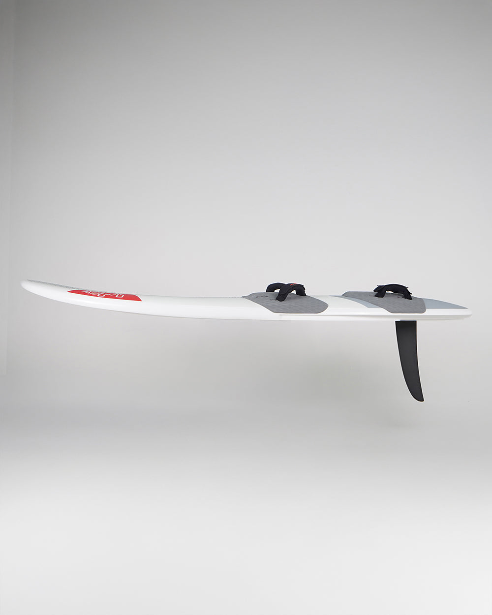 GO 152 Windsurf Board in white and red with black fins